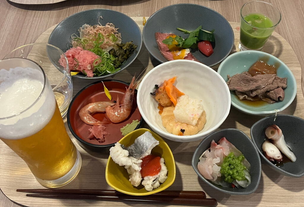 盛り付けられた夕食1