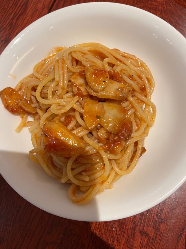 トマトとニンニクのパスタ