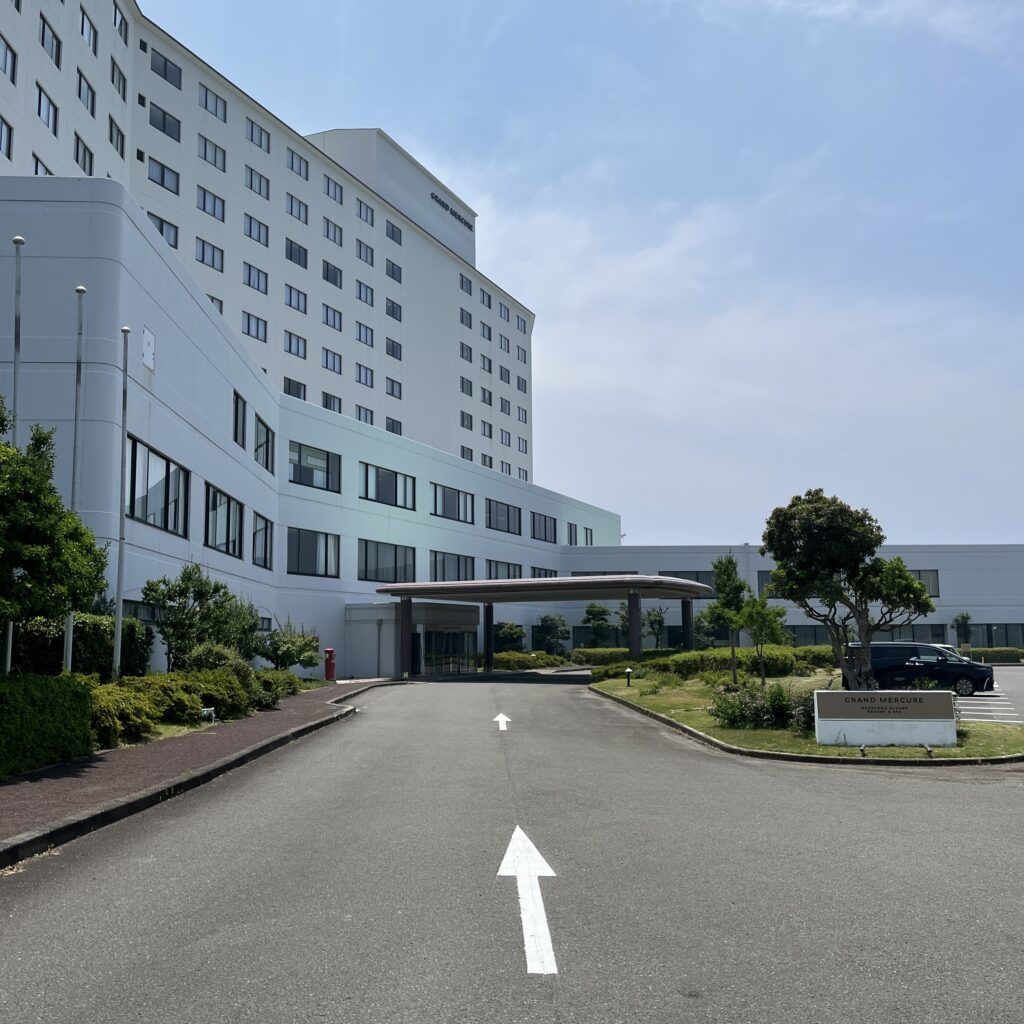 メルキュール入口