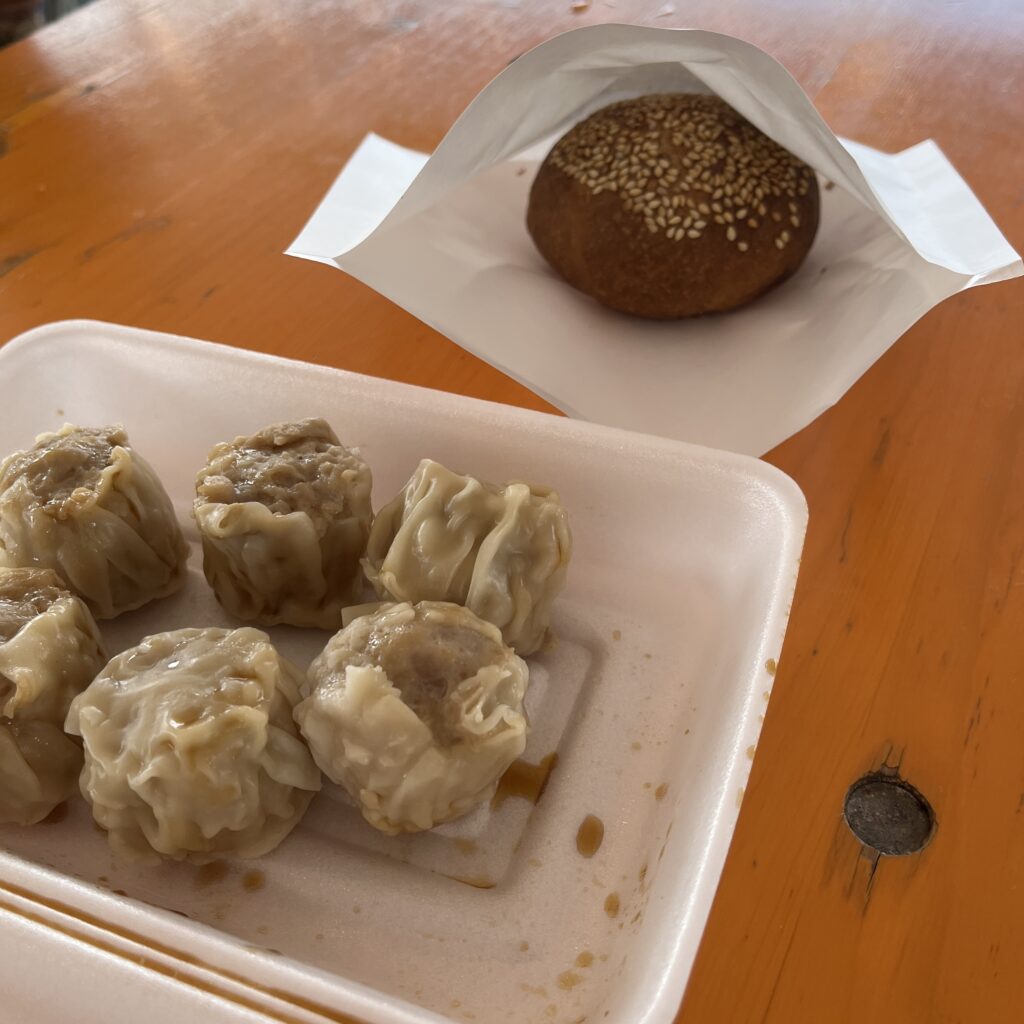 シュウマイと胡椒餅