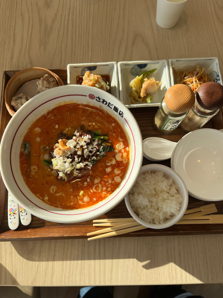 ビジュだけで食欲をそそるタンタンメン定食