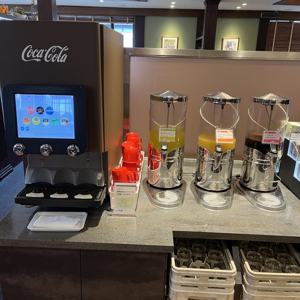 ドリンクバーでいただけるフレッシュなジュースたち