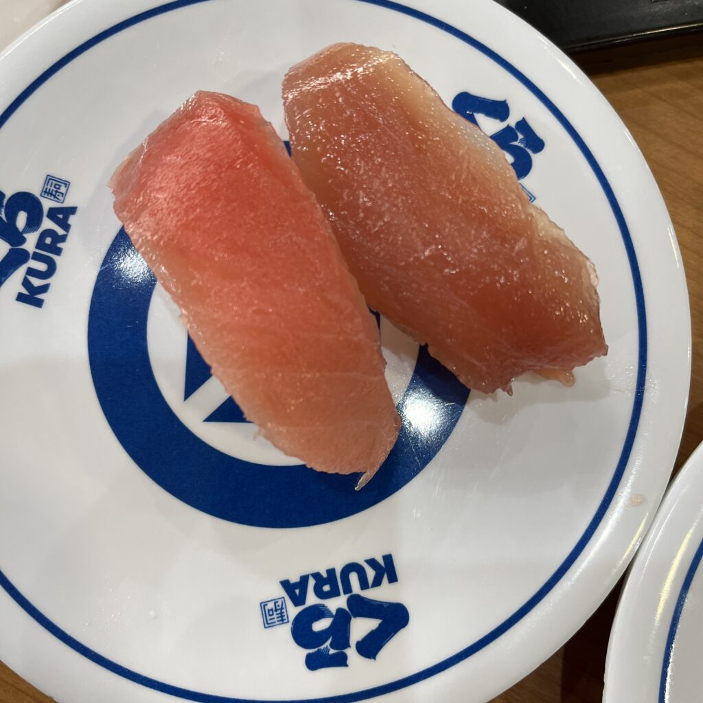 まぐろ　右が超熟成、左が中トロ