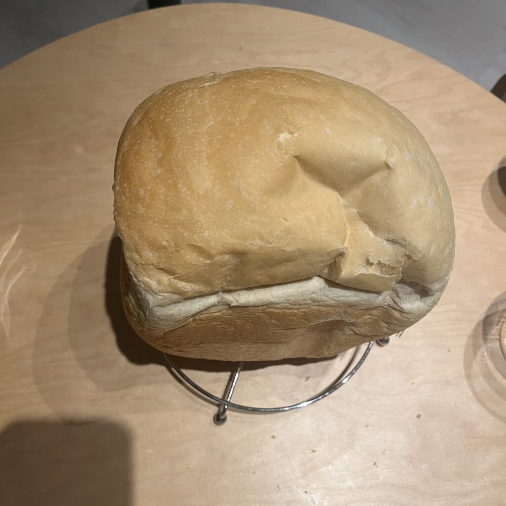 綺麗に焼きあがったパン