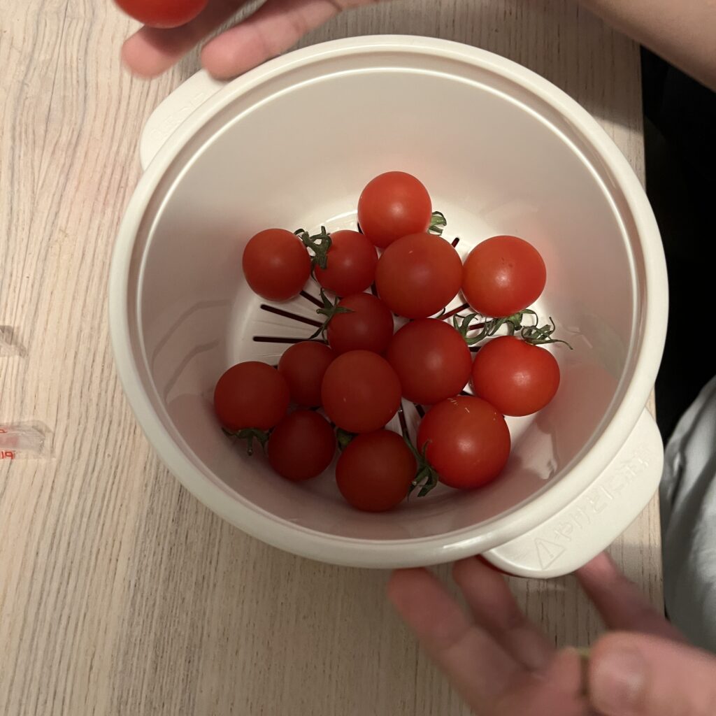 旬の駅で購入したフルーツミニトマト