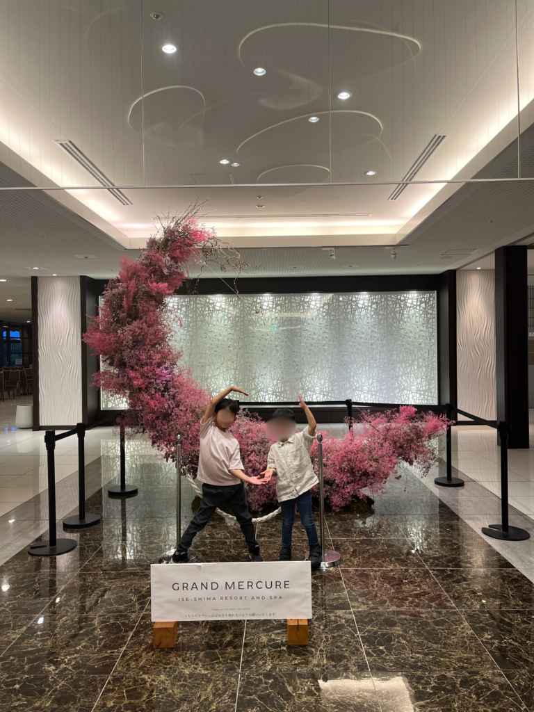 フロントの豪華な花