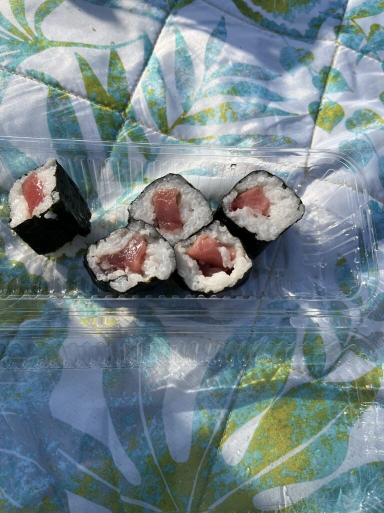 購入したマグロ寿司
